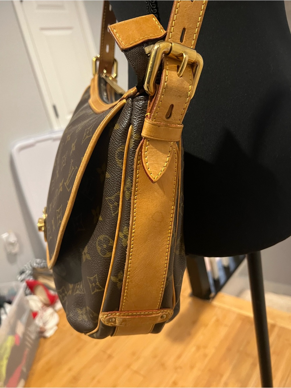 💖Louis Vuitton Monogram Canvas Hobo Shoulder Bag with Vachetta Trim💖 - Picture 4 of 12